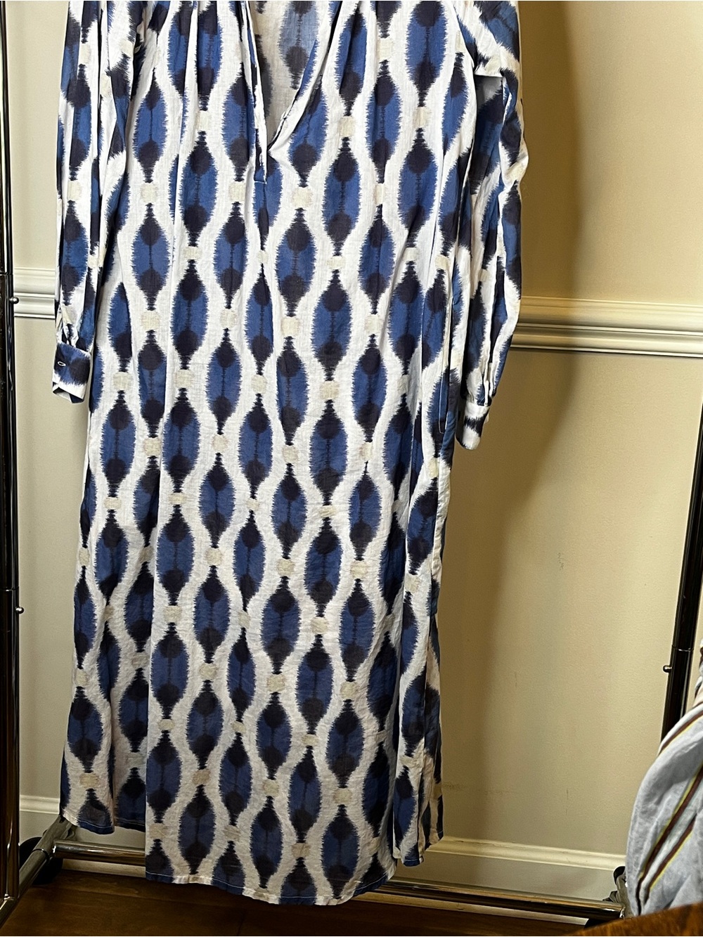 Blue Patterned Midi Dress - V.De.Vinster V-Neck Midi